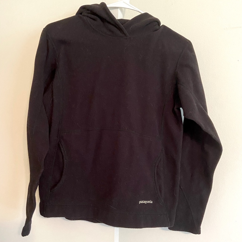 Black fleece Patagonia hoodie